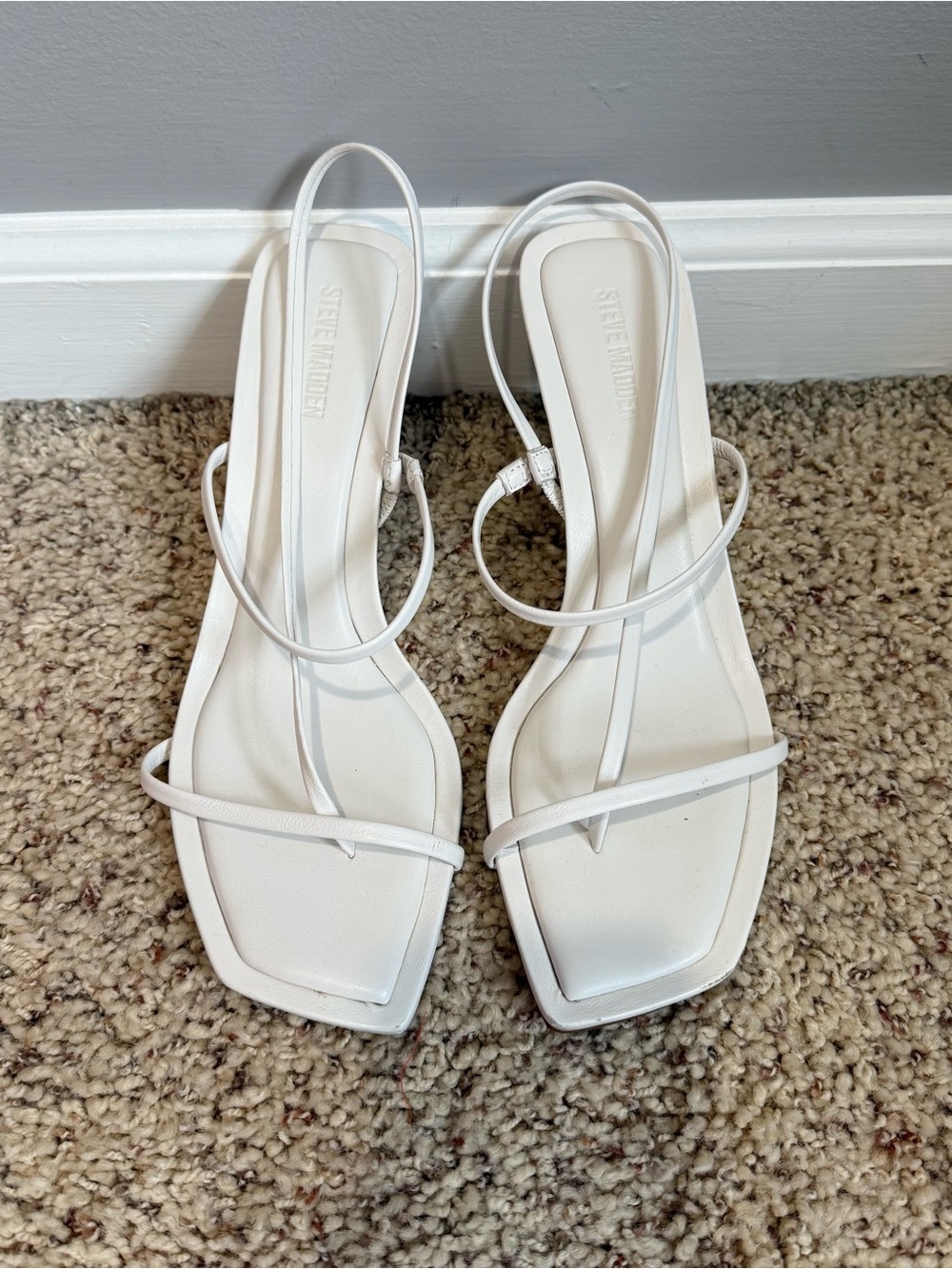 Steve Madden White Locke Sandals - Picture 2 of 5